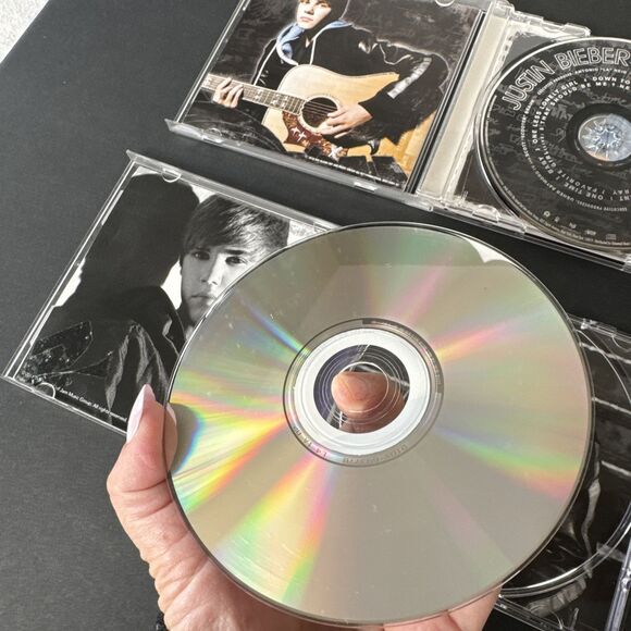 Selena Gomez‎ & Justin Bieber CDs - Lot Of 4 - Picture 10 of 13